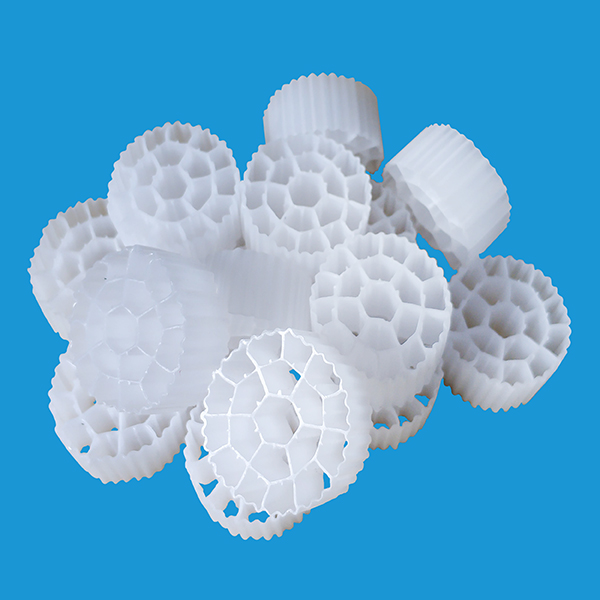 kuinka valita oikea MBBR (Moving Bed Biofilm Reactor) -suodatinmateriaalin valmistuskone